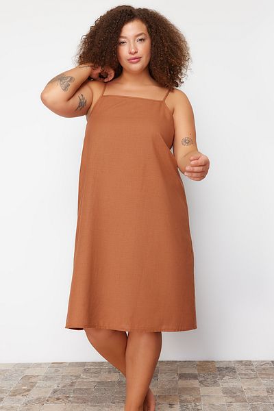 Trendyol Curve ثوب نوم منسوج باللون البني TBBSS24CH00019