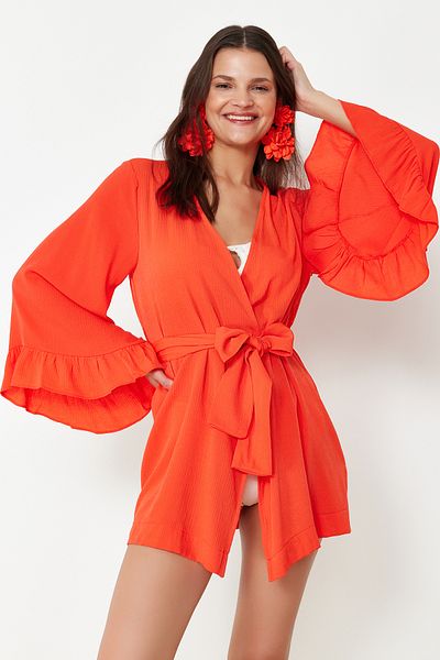 Trendyol Collection Granatapfelblüten-Gürtel, Mini-Kimono und Kaftan mit gewebtem Volant TBESS21KM0002