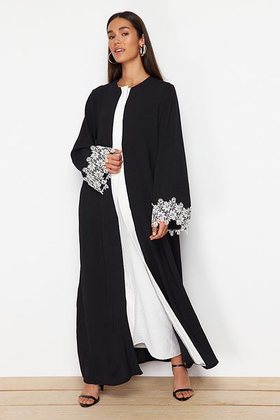 Trendyol Modest Schwarze Kappe mit Spitzendetail - Ferace/Abaya TCTSS24KF00016
