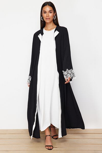 Trendyol Modest Schwarze Kappe mit Spitzendetail - Ferace/Abaya TCTSS24KF00016