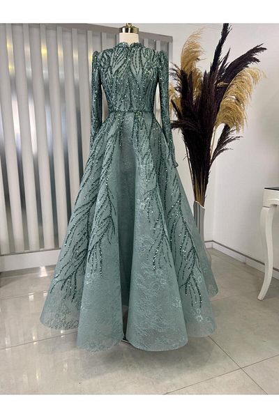 Surikka Çağla Hijab Evening Dress - Lace-up on the Back and Crayon Sconce Detail