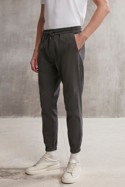 GRIMELANGE Jakob Men's Woven Washed 4-Pocket Thick Textured Anthracite Trousers with Elastic Legs