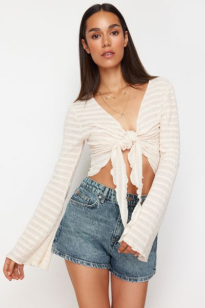 Trendyol Collection Blaue Mini-Jeansshorts mit hoher Taille TWOSS24SR00174