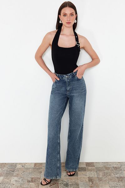 Trendyol Collection Πλεκτή μπλούζα με μαύρη ζώνη - Καθιστή στο σώμα, λαιμόκοψη TWOSS24BZ00580