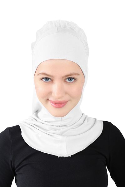 Ecardin White Viscose Large Laced Hijab with Knobs - St 124