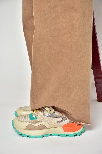 Fox Shoes S312214109 Pantofi bej cu talpă groasă