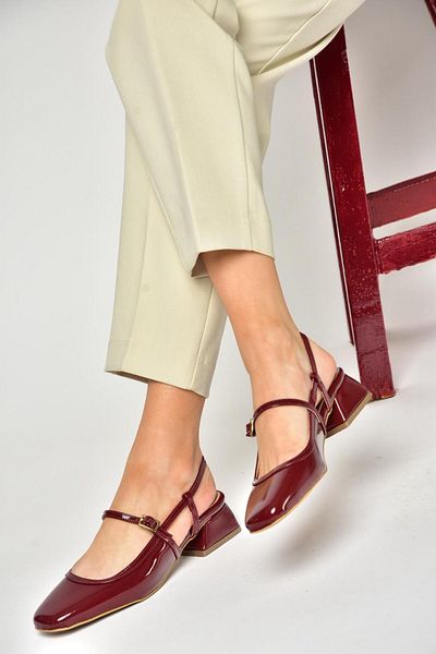 Fox Shoes S472572608 Burgundy Patent Leather Thick Heeled Women's Shoes