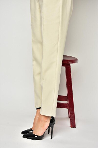 Fox Shoes S372664708 Černé lakované dámské boty na tenkém podpatku