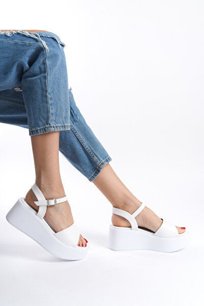 ZİESCE WOMEN'S WHITE BUCKLE THICK STRAP PADDED HIGH SOLE SANDALS