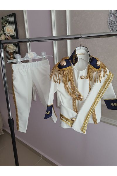 Tozpembebaby Costume for Prince