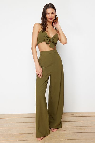 Trendyol Collection Khaki színű blúz és nadrág szett - nyakkendős szőtt TBESS22AU0108