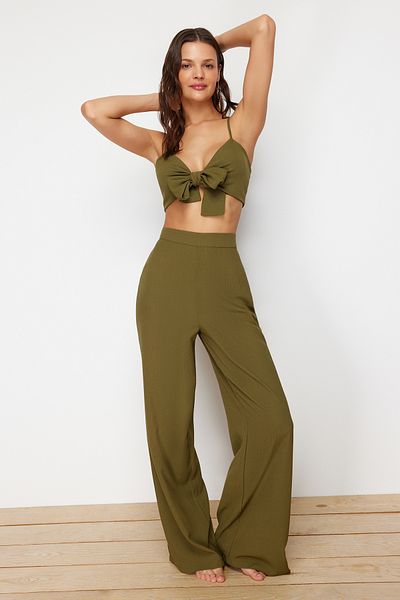 Trendyol Collection Khaki színű blúz és nadrág szett - nyakkendős szőtt TBESS22AU0108
