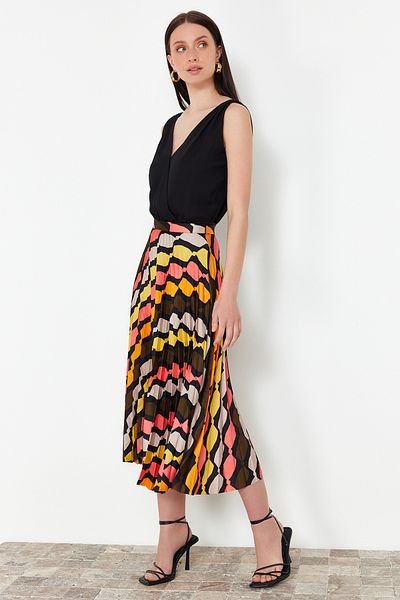 Trendyol Collection Σατέν μίντι φούστα - Πολύχρωμο σχέδιο, Λεπτομέρεια πιέτες, Υφαντό - TWOSS24ET00245
