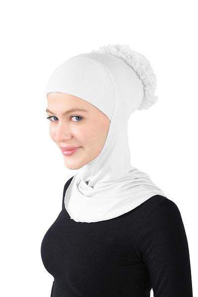 Ecardin White Viscose Large Laced Hijab with Knobs - St 124