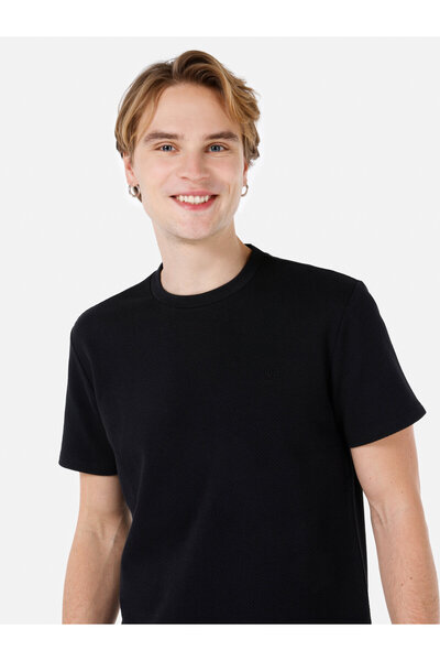 Colin's Ανδρικό κοντομάνικο μπλουζάκι Normal Cut Crew Neck Μαύρο Cl 1067840