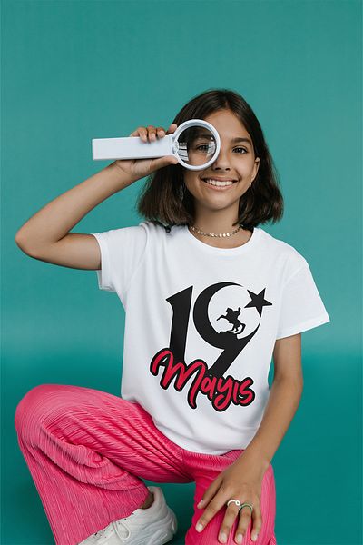 MYADA 19 mai Tricou special pentru fetiță, scris de mână, cu lună și stea detaliată 19 mai