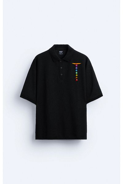Darkia Tricou negru supradimensionat cu gât polo pentru bărbați - imprimat cu planete colorate
