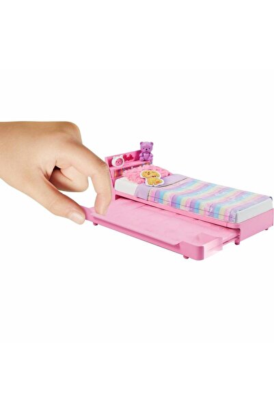 Barbie My First Barbie Barbie'nin Yatağı HMM64 Lisanslı Ürün