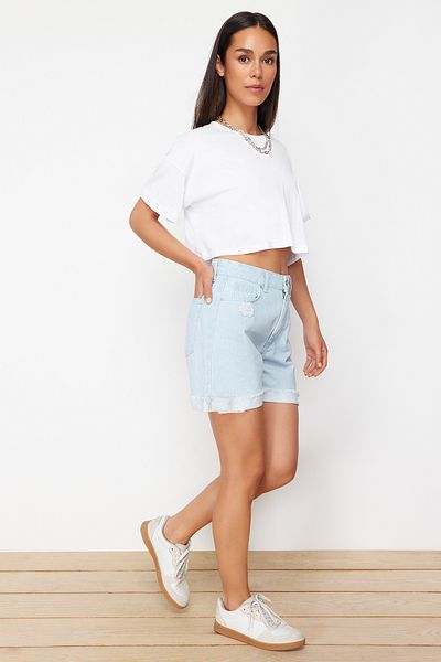 Trendyol Collection Světle modré roztrhané džínové šortky Twoss24Sr00113