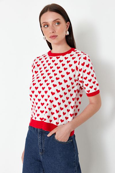 Trendyol Collection Roter Strickpullover mit Rundhalsausschnitt TWOSS21KZ0008