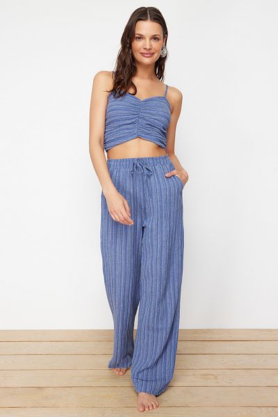 Trendyol Collection Kék szövött textúrájú blúz és nadrág szett - TBESS24AU00076