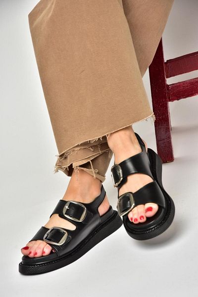 Fox Shoes P540032803 Černé dámské sandály z pravé kůže