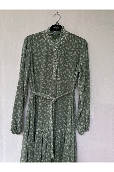 Zübeyde Sayın فستان كبير الحجم بياقة القاضي