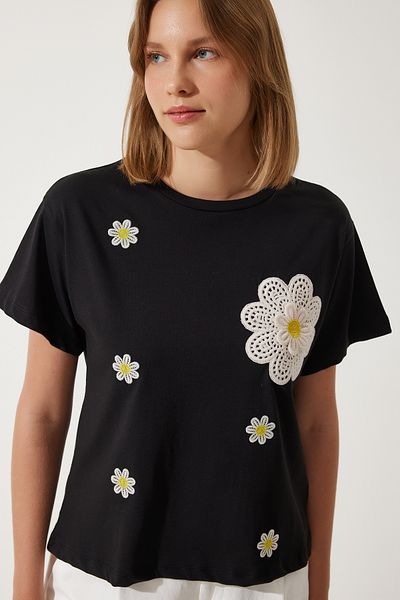 Happiness İstanbul Women's Black Flower Detailed 100% Cotton Knitted T-Shirt AV00034