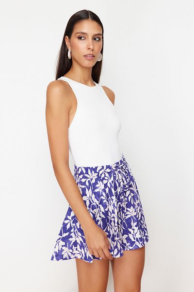 Trendyol Collection Lila gemusterte Relaxed Fit Shorts mit normaler Taille und Wickel-/Strukturstrickmuster TWOSS22SR0212