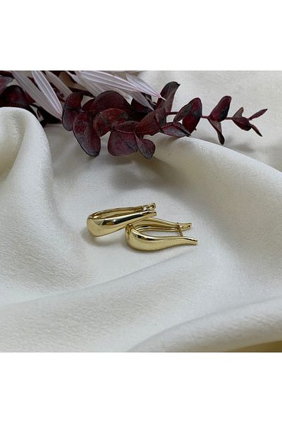 Piaro Collection Tulip Model Earrings - Stylish and Comfortable Design