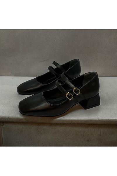 runa shoes Double strap matte black daily thick heeled flat shoes.