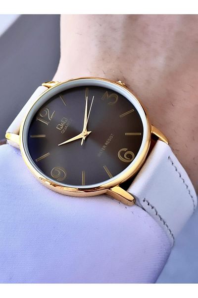Q&Q  Men's Leather Cord Wristwatch