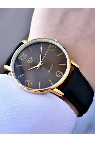 Q&Q Men's Leather Cord Wristwatch