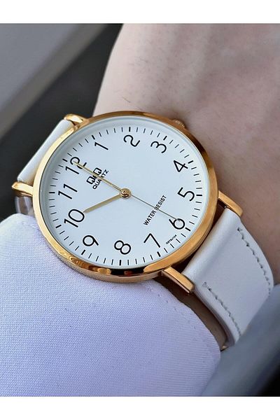 Q&Q Men's Leather Cord Wristwatch