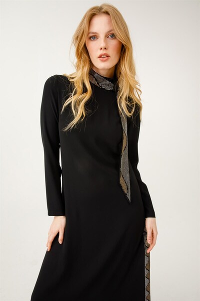 Esswaap Atkı Üzeri Ve Yırtmaç Kenarı Taş Işli Pantolonlu Şık Takım Taş