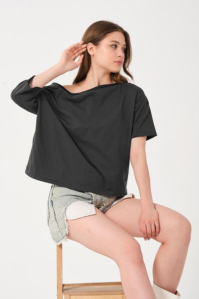 Owut Collection Tricou negru cu umeri pentru femei