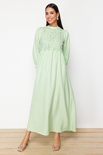 Trendyol Modest Green Scallop Detailed Guipure Woven Dress - TCTAW24EB00110