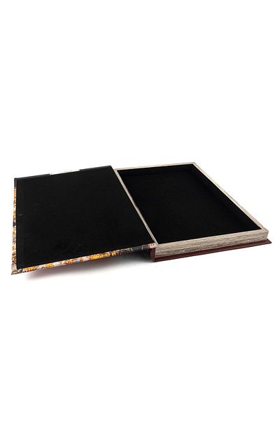 Mikasa Moor Claret Red Mary Book Box 35x24x3cm