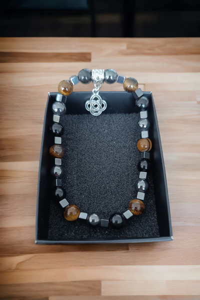 MGA DOĞAL TAŞ الأحجار الطبيعية حجر عين النمر - الهيماتيت، العقيق، سوار الشجاع...