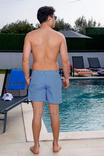 Mayom Ανδρικό Basic Pinstripe εμπριμέ μπλε σορτς κολύμβησης με τσέπες