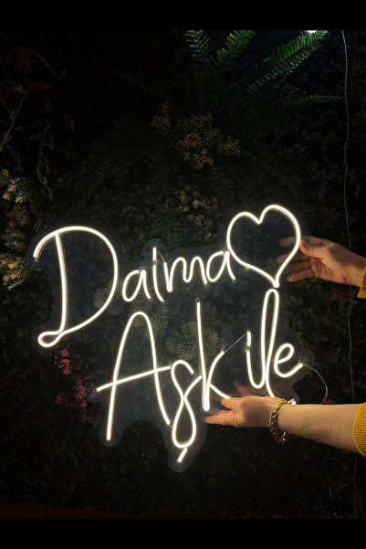 Bir Reklam Daima Aşk Ile Yazılı Neon Led