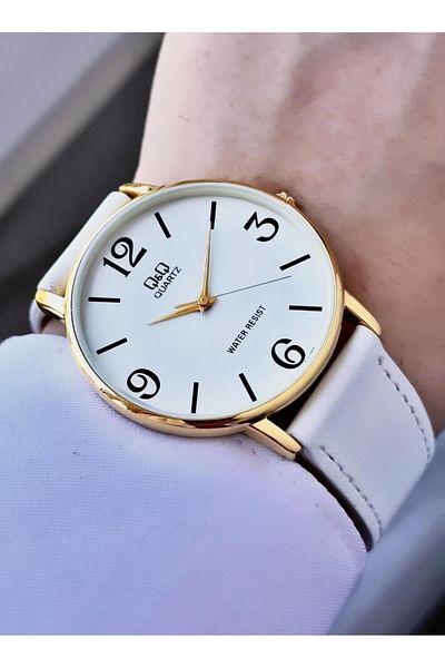 Q&Q  Men's Leather Cord Wristwatch