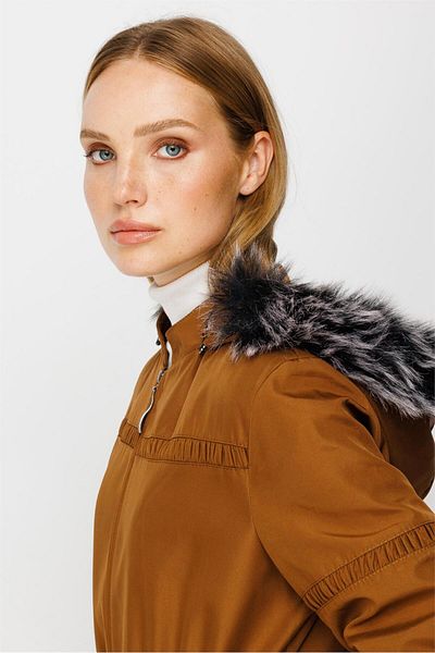 Esswaap Gather Detailed Intermediate Parka Tan