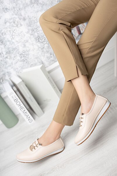 Bircan حذاء باليرينا نسائي ناعم لتقويم العظام باللون البيج - تصميم برباط