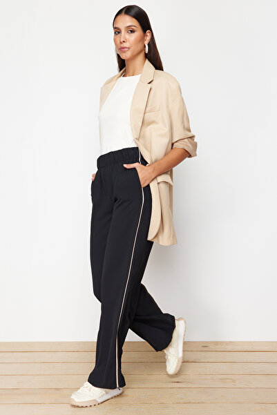 Trendyol Collection Černé tepláky se širokými nohavicemi na zip - TWOSS24PL00129