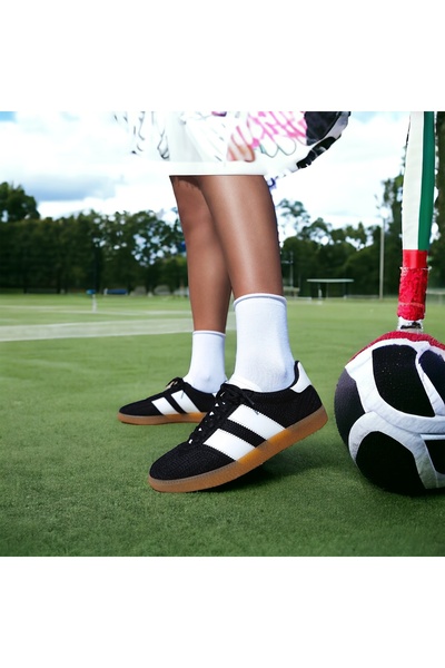 Pretty Girl Pantofi sport pentru femei - broderie alb-negru, talpă plată și cu șireturi