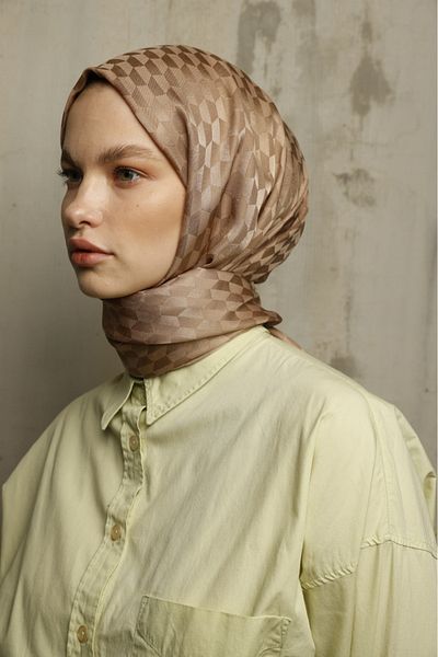 VALORSCARF Latte Qoza Pattern Silky Jacquard Shawl