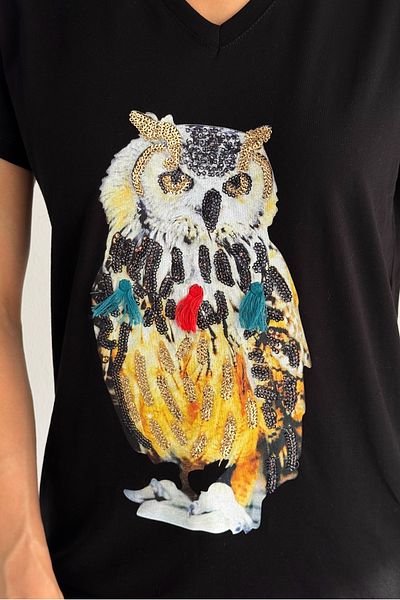FEMELLE Tricou negru pentru femei, cu decolteu în V, cu paiete brodat din bumbac 100%.
