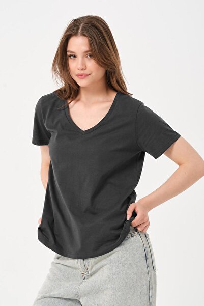 Owut Collection Γυναικείο T-Shirt σε μαύρο λαιμόκοψη