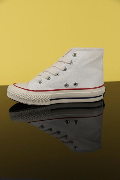 Vicco Size 31-34 Unisex White Color Star Shoes